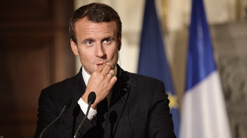 Μακρόν: Είμαι βαθιά αγανακτισμένος από τη βάρβαρη πράξη στη Μασσαλία